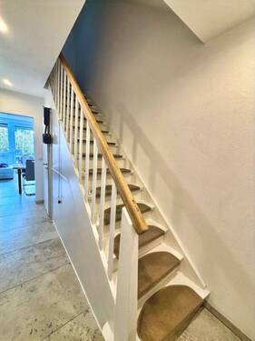Treppenaufgang im Erdgeschoss - 