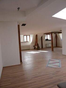 Teil vom WZ - sanierter DG Altbau 3-Zimmer Wohnung