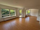 Zimmer - Attraktive 3-Zimmerwohnung - 925,00 EUR Kaltmiete, ca.  84,00 m² Wohnfläche