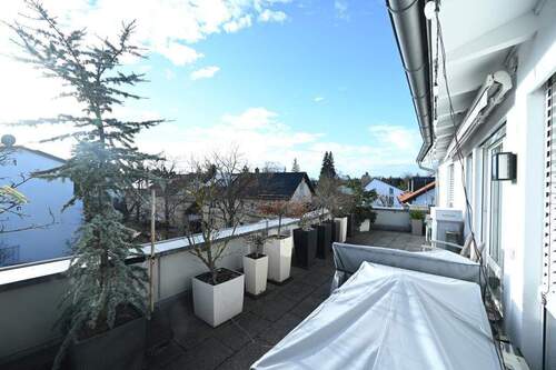 Sonnige Ecklage - Etagenwohnung mit 91,00 m&sup2; in Neuried zum Kaufen