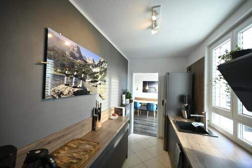 Mit Blick auf die Terrasse - 