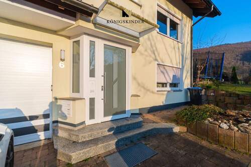 Eingang zum Haus - Mehrfamilienhaus, Wohnhaus mit 260,00 m&sup2; in Deggingen zum Kaufen