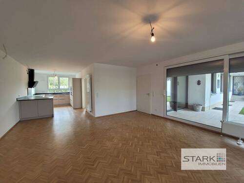 Wohnbereich (1).jpg - Erstbezug nach hochwertiger Renovierung! Großzügig wohnen wie im eigenen Haus – Terrasse & Garage,in Nähe der Uniklinik!