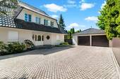 Objektansicht - Hier bleiben keine Wünsche offen - Traumhaftes EFH mit Sauna, Pool und vielem mehr!