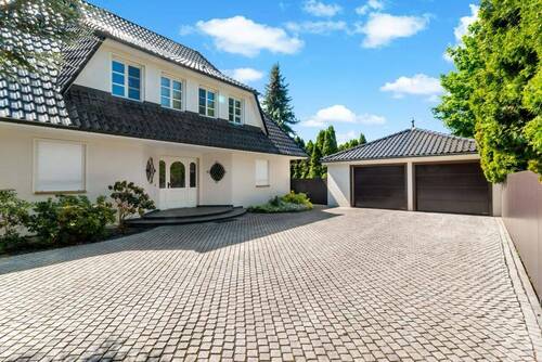 Objektansicht - Hier bleiben keine Wünsche offen - Traumhaftes EFH mit Sauna, Pool und vielem mehr!