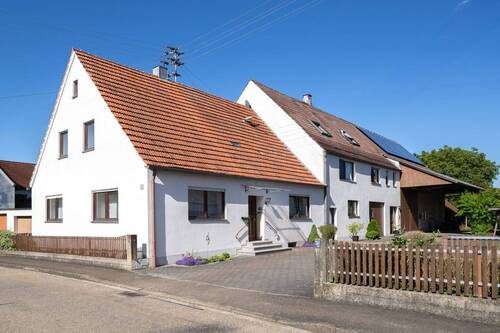 Straßenansicht - 6 Zimmer Bauernhaus, Landhaus zum Kaufen in Amerdingen / Bollstadt