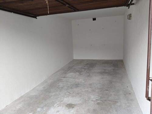 Anmietung Garage für monatlich 50 € möglich - 