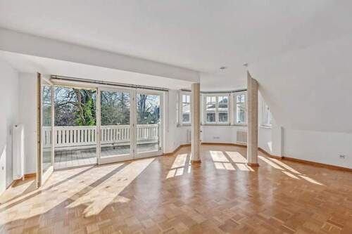 Wohnzimmer - 4 Zimmer Etagenwohnung zum Kaufen in Wannsee