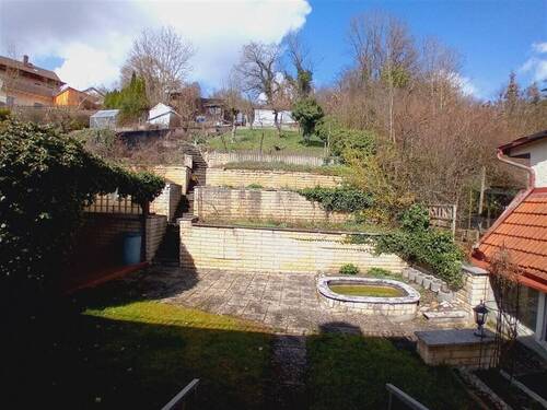 Garten von unten - Mehrfamilienhaus, Wohnhaus mit 220,00 m&sup2; in Heidenheim zum Kaufen