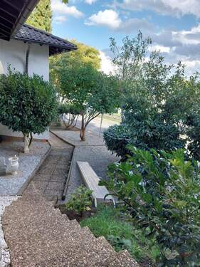 Haus rundum begehbar... - 8 Zimmer Bungalow zum Kaufen in Freisen