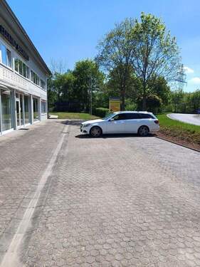 Außen Parkplätze - 