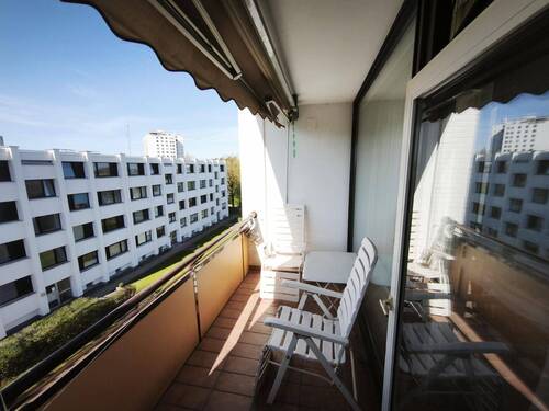 Loggia mit Markise - 