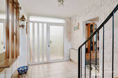Zweiter Hauseingang mit Vorflur - 
