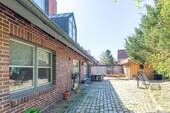 Terrasse - Einfamilienhaus mit 202,00 m&sup2; in Kiel zum Kaufen