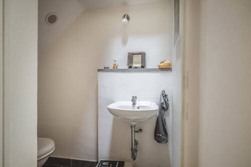 DG WC - 