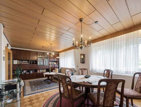 Wohn-Esszimmer (KI) - 