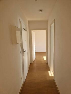 Flur - 2 Zimmer Etagenwohnung zur Miete in Magdeburg