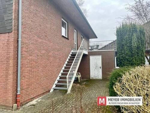 Eingang zur DG-Wohnung - 