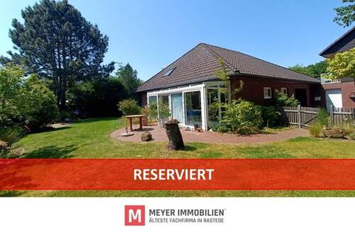 Objektansicht - Bungalow mit Garagenanbau und sep. DG-Wohnung in Ofen zu verkaufen (Obj.-Nr.: 6491)