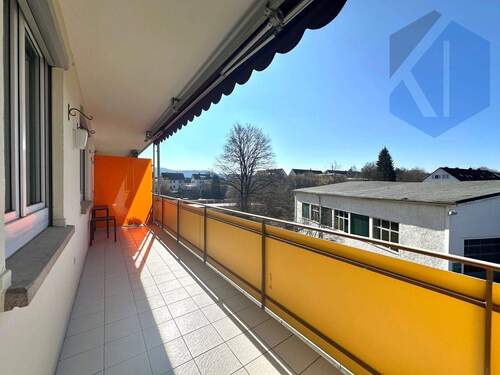 Balkon - 4-Zimmer-Wohnung im 2. Obergeschoss mit Aufzug, Garage und Stellplatz