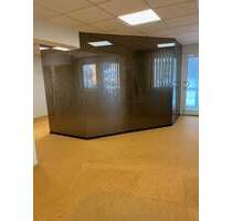 Moderne Praxisfläche - 900,00&nbsp;EUR Kaltmiete, ca.&nbsp; 163,00&nbsp;m&sup2;&nbsp;Wohnfl&auml;che in Chemnitz (PLZ: 09119) Kappel