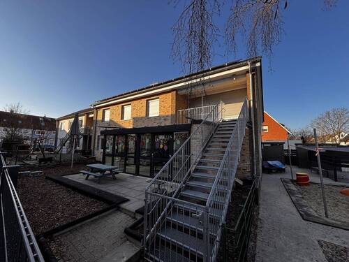 Vorderansicht - 8 Zimmer Einfamilienhaus in Hannover