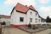 Außenansicht - Charmante Doppelhaushälfte mit Ausbaupotenzial