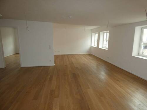 Wohnküche Ansicht 1 - **Gemütliche 2,5-Zimmer-Wohnung mit EBK in kernsaniertem Altbau Whg12 - ab sofort**