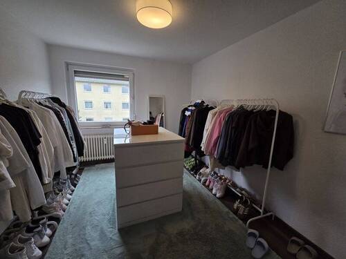 Ankleidezimmer - Etagenwohnung in Lehre / Beienrode