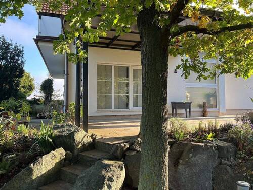 Blick auf die Terrasse - 