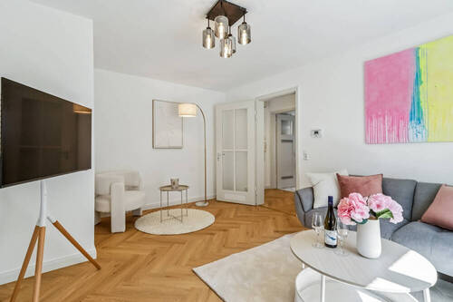 Wohnzimmer - 2 Zimmer Etagenwohnung zum Kaufen in Friedrichshafen