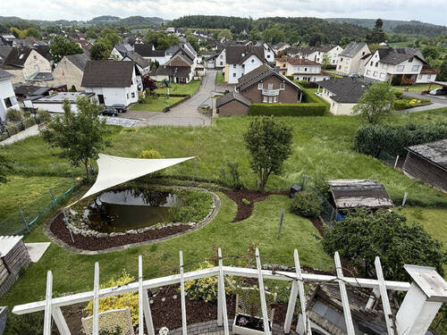 Garten mit Aussicht - 7 Zimmer Einfamilienhaus in Großholbach