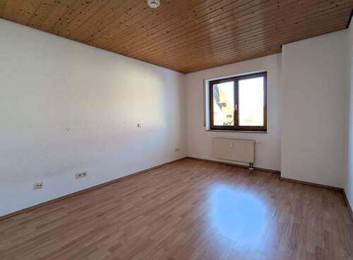 Geräumiges Schlafzimmer - 