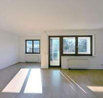 Großzügige Wohnung, Balkon mit Wintergartenfunktion und eine elektrische Garage in Wullenstetten - Senden