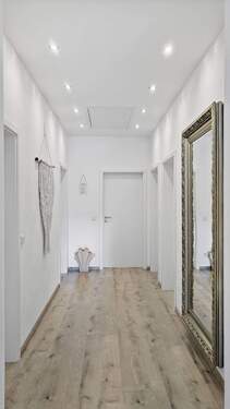 Flur - Werz Immobilien - 