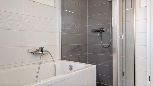 Badezimmer - Werz Immobilien - 