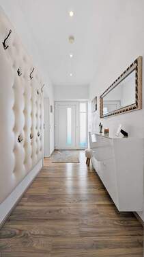 Flur - Werz Immobilien - 