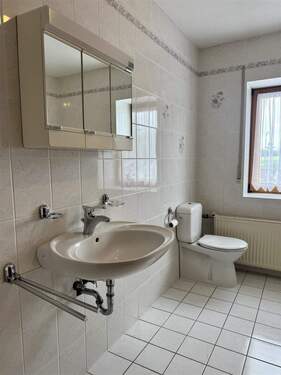linkes Haus - Badezimmer OG - 