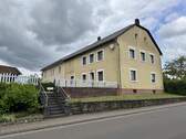 Straßenansicht - 1 Zimmer Mehrfamilienhaus, Wohnhaus in Oberöfflingen