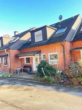 Straßenansicht - Für die große Familie ein Haus zum Wohlfühlen - Am Südhang von Katernberg wohnen !