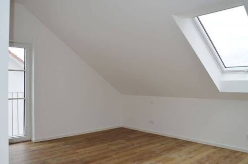 Schlafzimmer - Etagenwohnung mit 99,40 m&sup2; in Krailling zur Miete