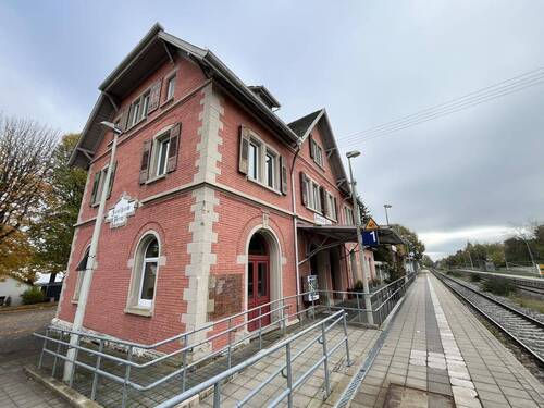 Gebäudeansicht - Mehrfamilienhaus, Wohnhaus mit 265,20 m² in Sontheim an der Brenz zum Kaufen