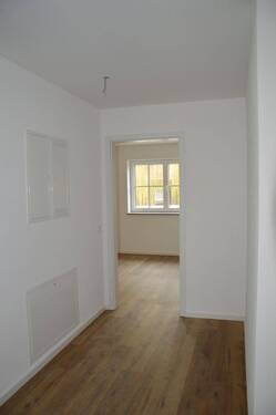 Diele - Blick ins Schlafzimmer - 