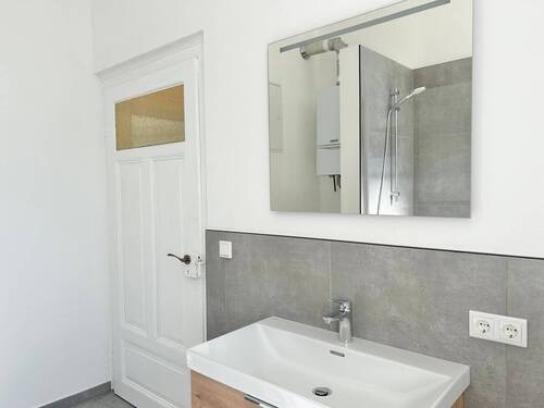 Badezimmer Ansicht 2 - 