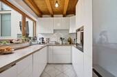 Küche - Mehrfamilienhaus, Wohnhaus mit 161,00 m&sup2; in Stuttgart / Sillenbuch zum Kaufen