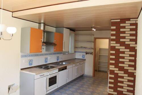 EG - Küche-Speis - 8 Zimmer Einfamilienhaus in Mellrichstadt