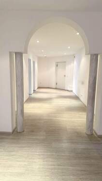 Empfang/Diele - 5 Zimmer Büro in Garmisch-Partenkirchen