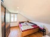 Elternschlafzimmer (OG) - 