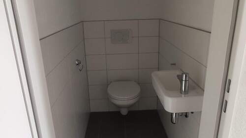 Gäste-WC (Musterwhg).jpg - 