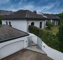 Großzügiges Wohnen mit Wellness-Bereich in ruhiger Ortsrandlage von Hofgeismar-Schöneberg